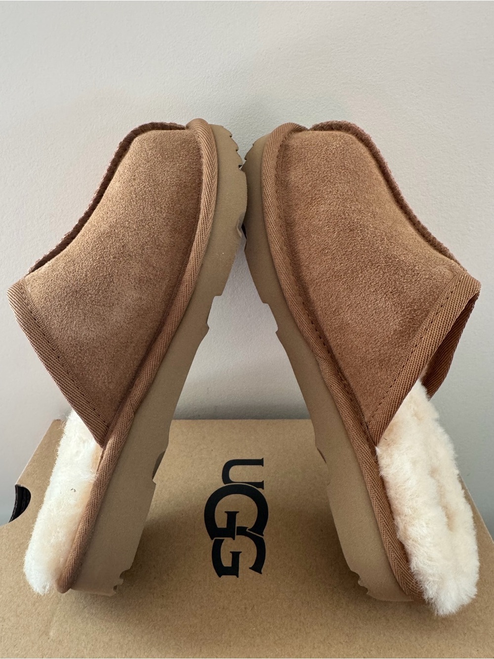 UGG Keegan Chestnut Suede Shearling Slide Slippers Kids Size 12 Cozy Comfort - Picture 10 of 12